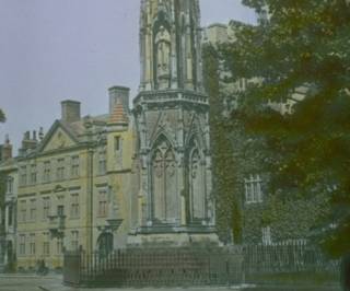 Мемориал мученикам в Оксфорде